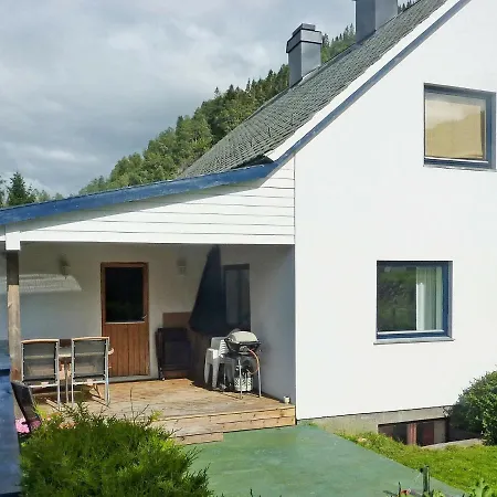 10 Person In Bygstad-by Traum Casa de Férias *