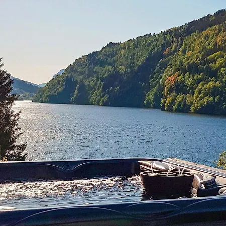 10 Person In Bygstad-by Traum Bygstad