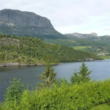 10 Person In Bygstad-by Traum * Bygstad