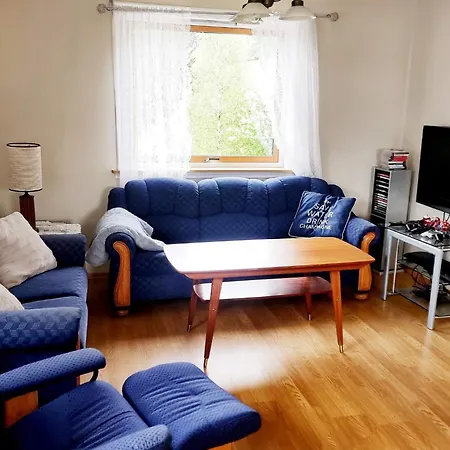 10 Person In Bygstad-by Traum