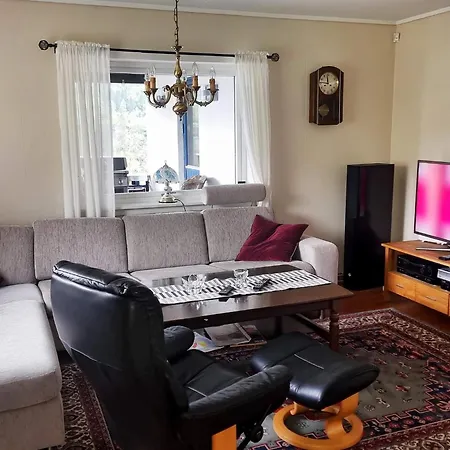 10 Person In Bygstad-by Traum Casa de Férias
