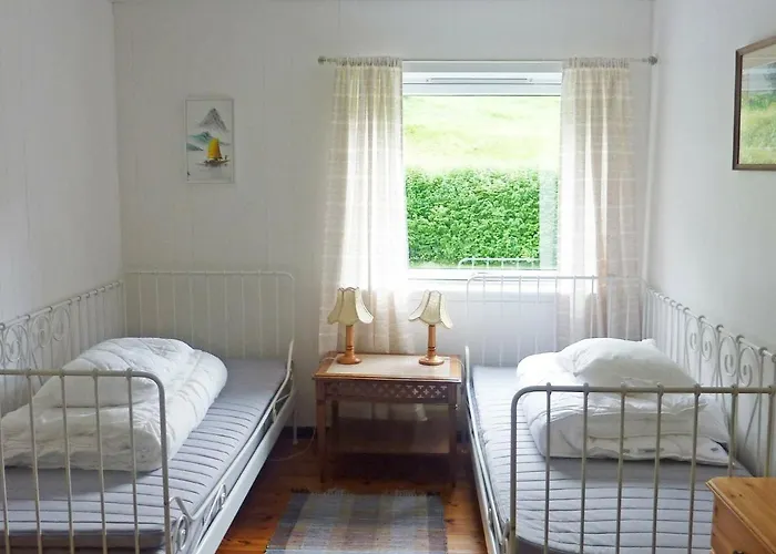 10 Person In Bygstad-by Traum Ferienhaus *