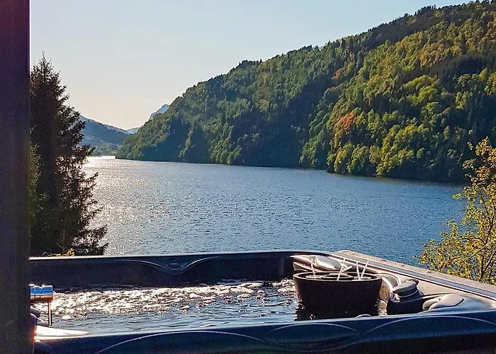 10 Person In Bygstad-by Traum Bygstad