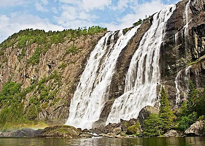 Semesterbostad 10 Person In Bygstad-by Traum *