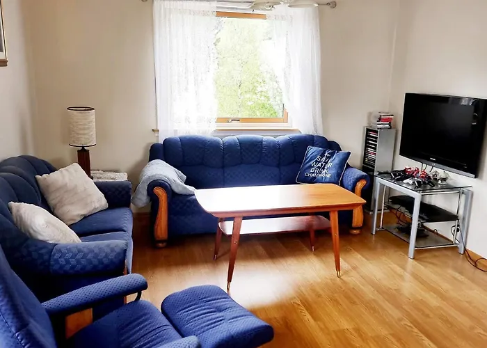 10 Person In Bygstad-by Traum