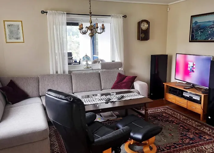 10 Person In Bygstad-by Traum Bygstad