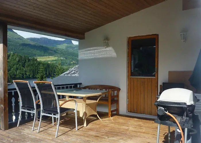 10 Person In Bygstad-by Traum * Bygstad